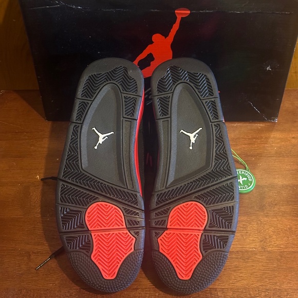 Air Jordan IV RETRO - Picture 9 of 10